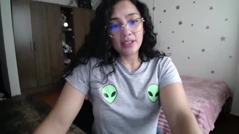 Snapshot of thaliacooper chatting on 02.24.26 online show from 02.24.26