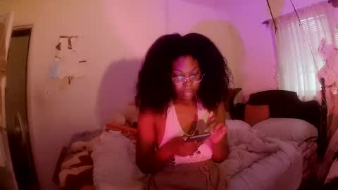 Snapshot of thaliagodiva chatting on 03.09.25 thaliagodiva online show from 03.09.25