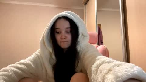 Yumi online show from 02.21.26