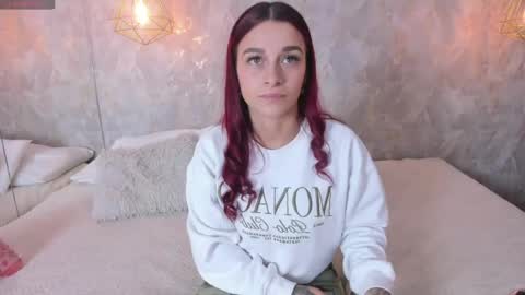 Snapshot of thalira_angels chatting on 05.25.26 THALIRA ANGELS online show from 05.25.26
