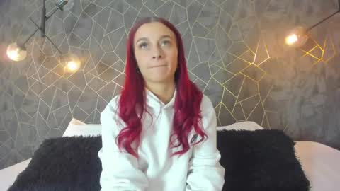 Snapshot of thalira_angels chatting on 05.27.26 THALIRA ANGELS online show from 05.27.26