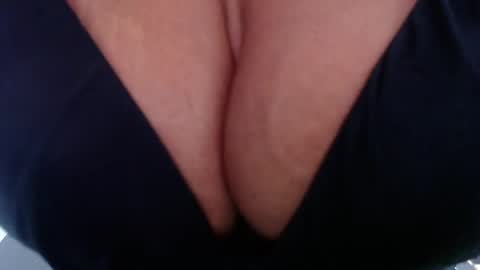 Snapshot of thaly_pervert chatting on 05.18.26 Thalia online show from 05.18.26