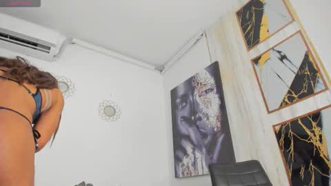 Thamara Thompsont online show from 10.26.25