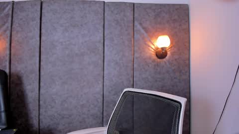 Snapshot of thara_webstter chatting on 04.27.26 thara webstter online show from 04.27.26