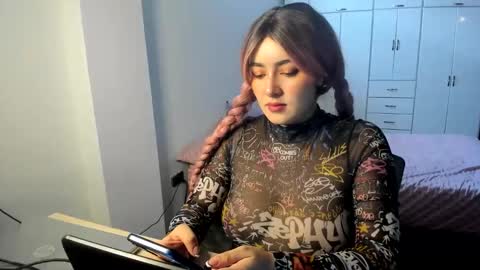   online show from 03.03.25