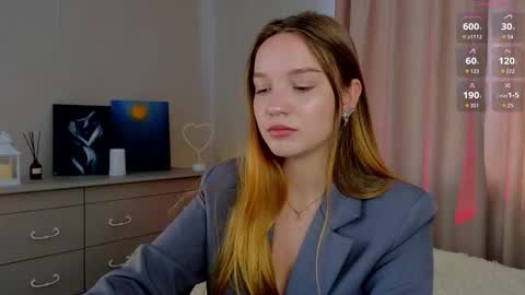 Snapshot of thatonerabbit chatting on 09.12.25 Alice online show from 09.12.25