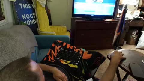 Snapshot of thatsexymandy chatting on 11.28.25 ThatSexyMandy online show from 11.28.25