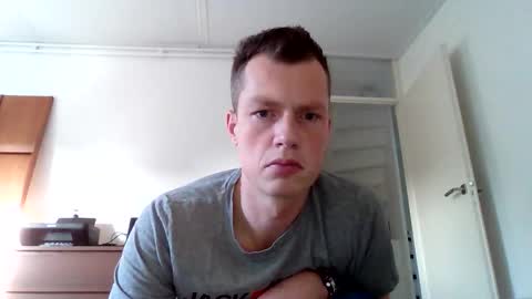 Snapshot of the___rocky200 chatting on 11.17.25 Dennis online show from 11.17.25