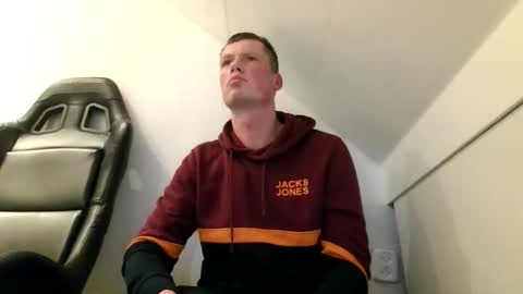 Snapshot of the___rocky200 chatting on 11.20.25 Dennis online show from 11.20.25