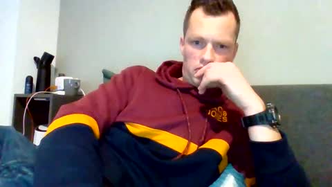 Snapshot of the___rocky200 chatting on 11.21.25 Dennis online show from 11.21.25