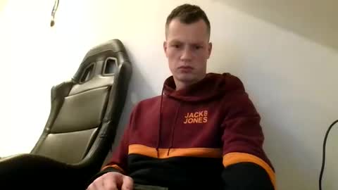 Snapshot of the___rocky200 chatting on 12.17.25 Dennis online show from 12.17.25