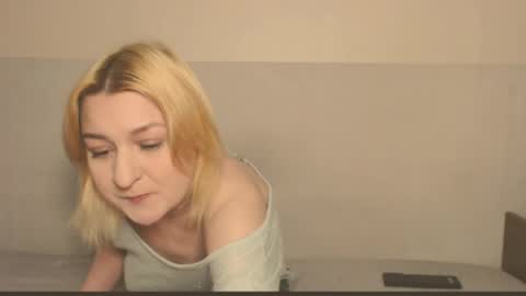 Snapshot of the_basic_instinctt chatting on 04.26.26 Eva online show from 04.26.26
