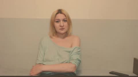 Snapshot of the_basic_instinctt chatting on 04.30.26 Eva online show from 04.30.26