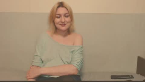 Snapshot of the_basic_instinctt chatting on 06.24.26 Eva online show from 06.24.26