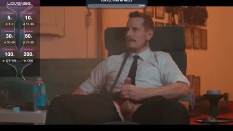 Snapshot of the_dilf chatting on 12.19.24 The DILF - online show from 12.19.24