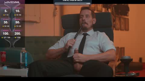 Snapshot of the_dilf chatting on 12.21.24 The DILF - online show from 12.21.24