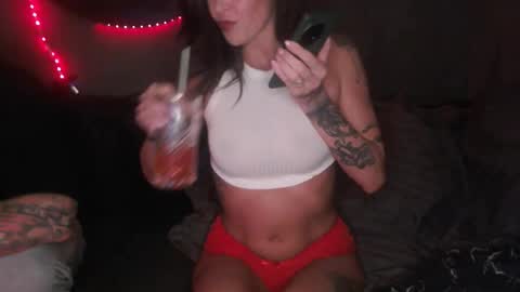 Snapshot of the_gonzo_couple chatting on 04.04.26 The gonzos online show from 04.04.26