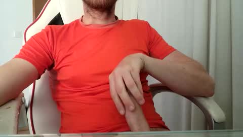 Snapshot of the_hard_baguette chatting on 10.11.25 La Baguette dure online show from 10.11.25