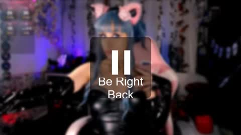 Snapshot of the_kitty_roxy chatting on 10.19.25 ... ... online show from 10.19.25