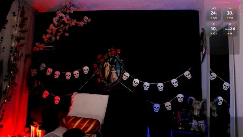 Snapshot of the_kitty_roxy chatting on 10.25.25 ... ... online show from 10.25.25