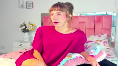 Snapshot of the_queen_aleja chatting on 11.14.25 IGAleja queen1 online show from 11.14.25