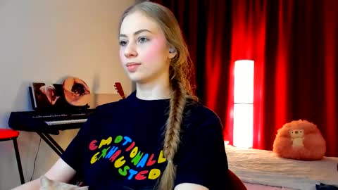 Ally    STREAMING ON TWITCH NOW Check my Twitter for updates online show from 03.14.26