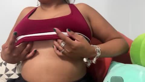 Snapshot of the_studying_milf chatting on 11.04.25 The Studying Milf online show from 11.04.25