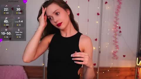 My name is Cynthia and Im very happy to see you in my sweet room  online show from 05.08.26
