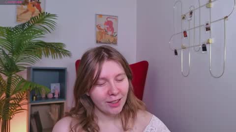 Snapshot of the_virg1n_marie chatting on 05.20.26 The Rosemarie I Wed FriSun 1 AM 9 AM EDT online show from 05.20.26