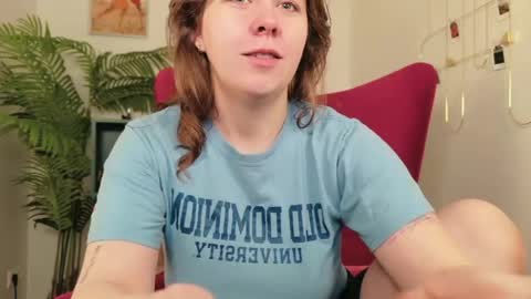 Snapshot of the_virg1n_marie chatting on 05.26.26 The Rosemarie I Wed FriSun 1 AM 9 AM EDT online show from 05.26.26