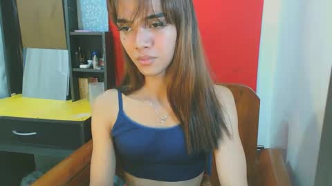 thea121698 online show from 10.10.25