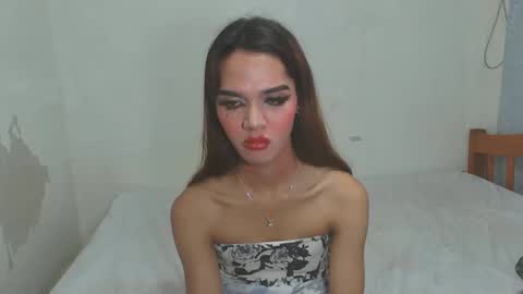 thea121698 online show from 10.20.25