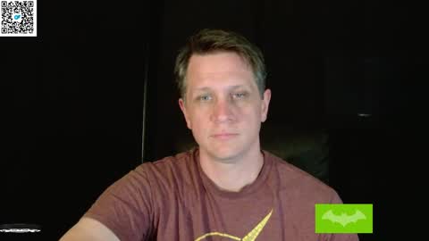 Snapshot of thebatandthecat10 chatting on 04.30.26 ISABELLA or MATT online show from 04.30.26