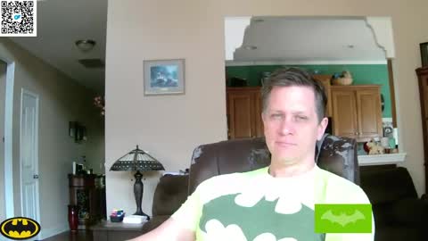 Snapshot of thebatandthecat10 chatting on 05.05.26 ISABELLA or MATT online show from 05.05.26