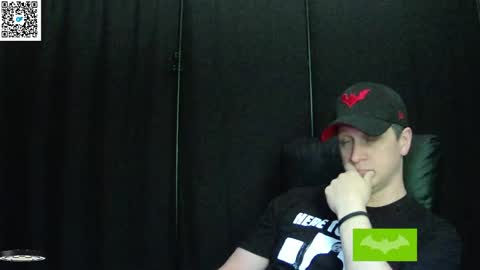 Snapshot of thebatandthecat10 chatting on 05.08.26 ISABELLA or MATT online show from 05.08.26