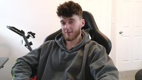 Snapshot of thebrentsavage chatting on 12.23.24 thebrentsavage online show from 12.23.24