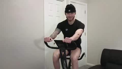 Snapshot of thebrentsavage chatting on 01.01.25 thebrentsavage online show from 01.01.25