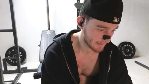 Snapshot of thebrentsavage chatting on 02.12.25 thebrentsavage online show from 02.12.25