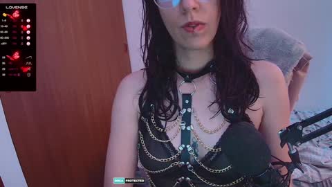 Snapshot of thecherry_paulette chatting on 01.06.25 Paulette online show from 01.06.25