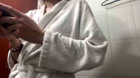 Snapshot of thecherry_paulette chatting on 12.21.25 Paulette online show from 12.21.25