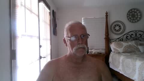 Snapshot of thecooltool_1 chatting on 09.11.25 thecooltool_1 online show from 09.11.25