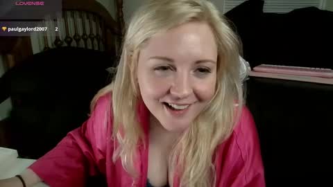 Snapshot of thedancingalien chatting on 05.20.26 Kassandra Grant online show from 05.20.26