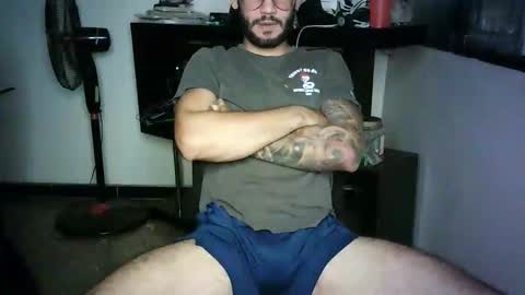 Snapshot of thedragonboyxxx chatting on 03.17.26 thedragonboyxxx online show from 03.17.26