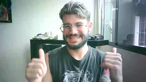 Snapshot of thedragonboyxxx chatting on 04.07.26 thedragonboyxxx online show from 04.07.26
