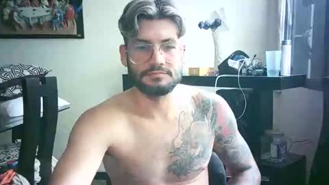Snapshot of thedragonboyxxx chatting on 04.22.26 thedragonboyxxx online show from 04.22.26