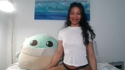 Pizzababe22 online show from 02.24.25