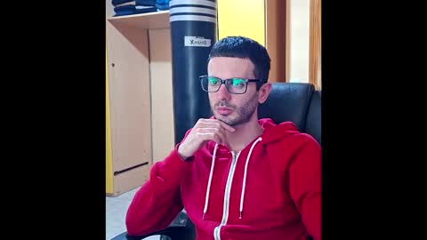 Snapshot of theebigbooss chatting on 11.14.25 theebigbooss online show from 11.14.25