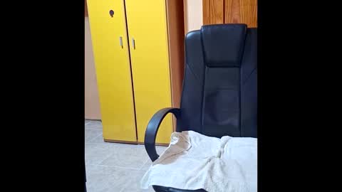 Snapshot of theebigbooss chatting on 11.29.25 theebigbooss online show from 11.29.25