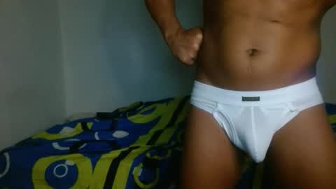 Snapshot of theebonys chatting on 04.01.26 theebonys online show from 04.01.26