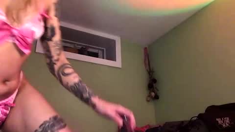 KIng Venus online show from 01.25.25